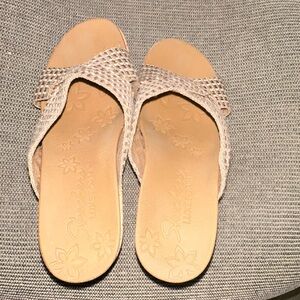 Like New, Beige/Tan Wedge Sandals